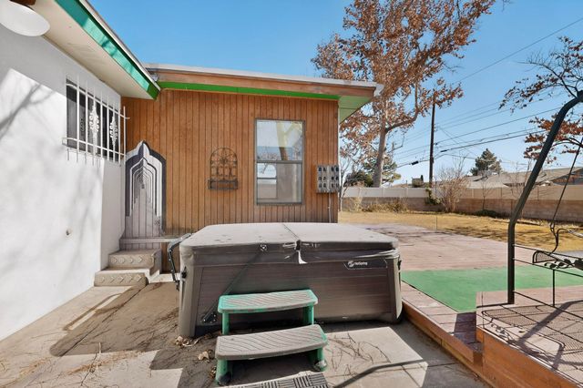 1608 McDonald Road NW, Albuquerque, NM 87107