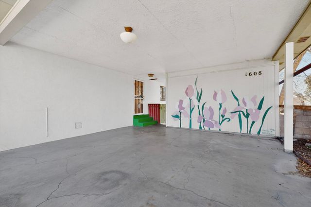 1608 McDonald Road NW, Albuquerque, NM 87107