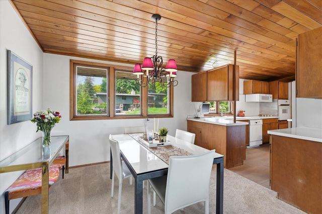 8015 Wynnwood Road, Golden Valley, MN 55427