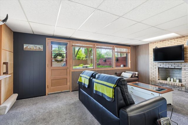 8015 Wynnwood Road, Golden Valley, MN 55427