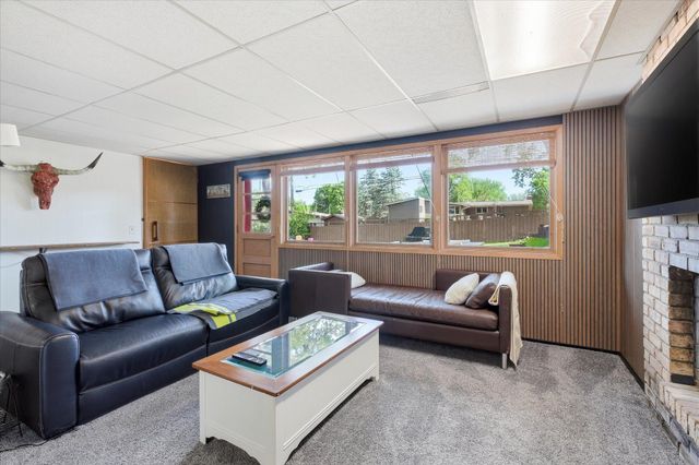 8015 Wynnwood Road, Golden Valley, MN 55427