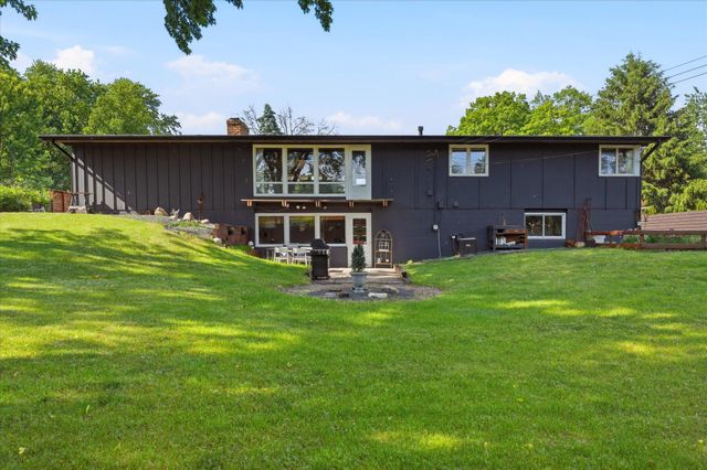 8015 Wynnwood Road, Golden Valley, MN 55427