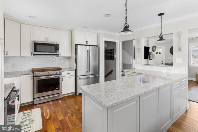 21 GREENWOOD DR, Bordentown, NJ 08505