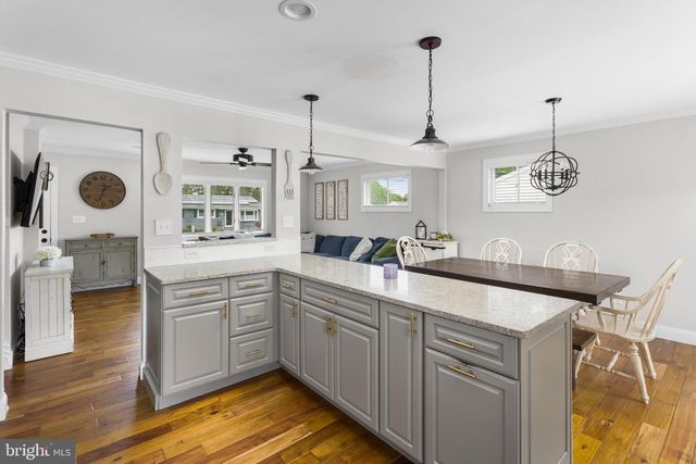 21 GREENWOOD DR, Bordentown, NJ 08505