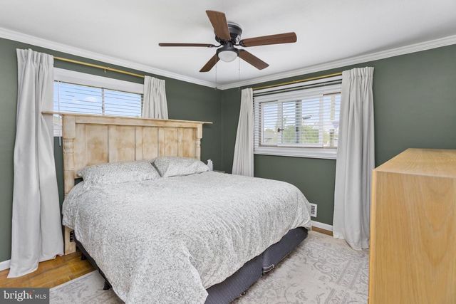 21 GREENWOOD DR, Bordentown, NJ 08505