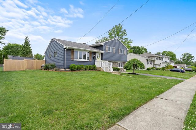 21 GREENWOOD DR, Bordentown, NJ 08505