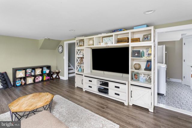 21 GREENWOOD DR, Bordentown, NJ 08505
