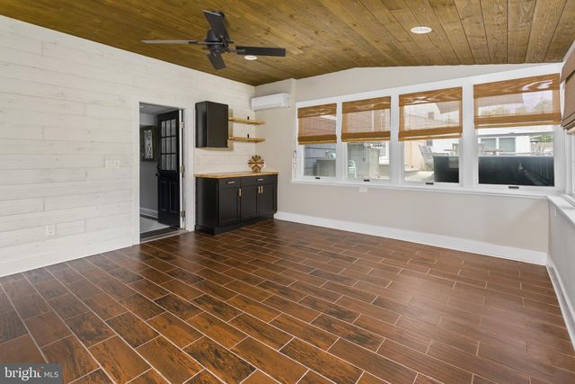 21 GREENWOOD DR, Bordentown, NJ 08505