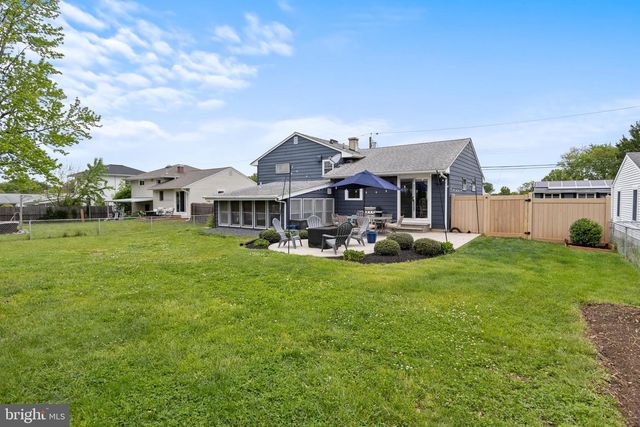 21 GREENWOOD DR, Bordentown, NJ 08505
