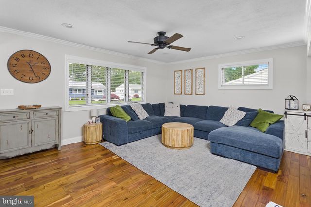 21 GREENWOOD DR, Bordentown, NJ 08505