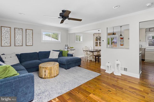 21 GREENWOOD DR, Bordentown, NJ 08505