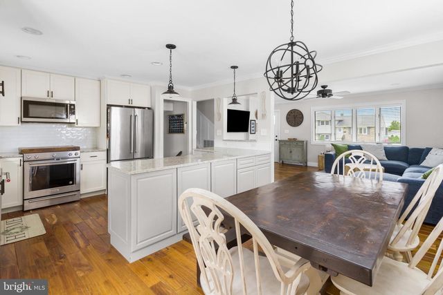 21 GREENWOOD DR, Bordentown, NJ 08505