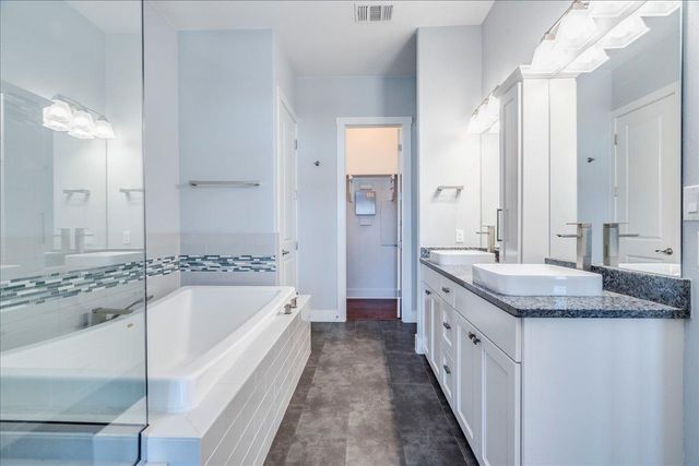 13518 Galleria CIR, Austin, TX 78738