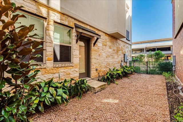 13518 Galleria CIR, Austin, TX 78738
