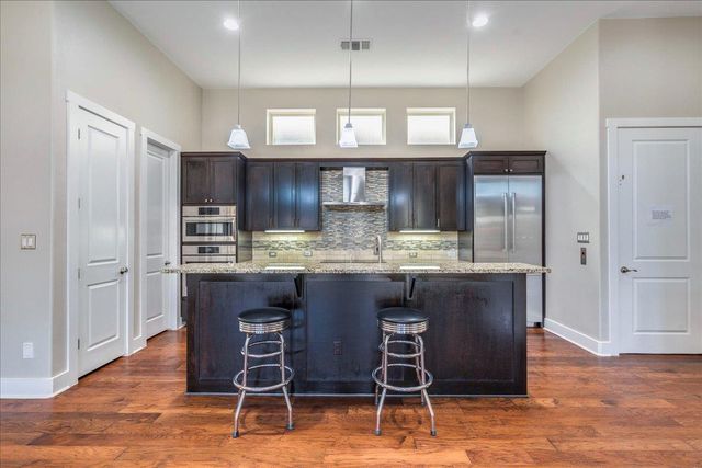 13518 Galleria CIR, Austin, TX 78738
