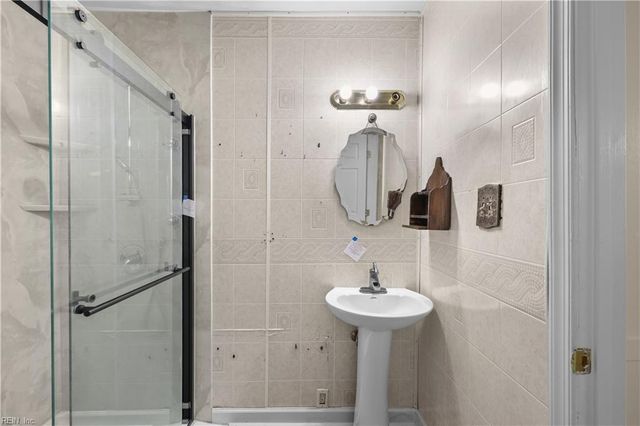 4205 Nautilus AVE, Chesapeake, VA 23325