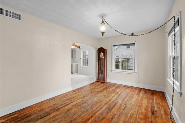 4205 Nautilus AVE, Chesapeake, VA 23325