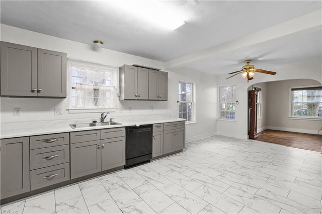 4205 Nautilus AVE, Chesapeake, VA 23325