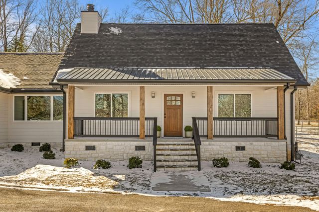 4613 Anderson Pike, Signal Mountain, TN 37377