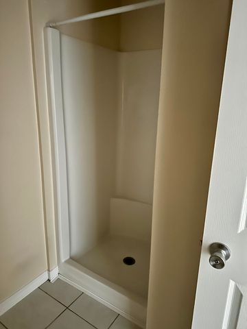 1501 N Partin Drive 211, Niceville, FL 32578