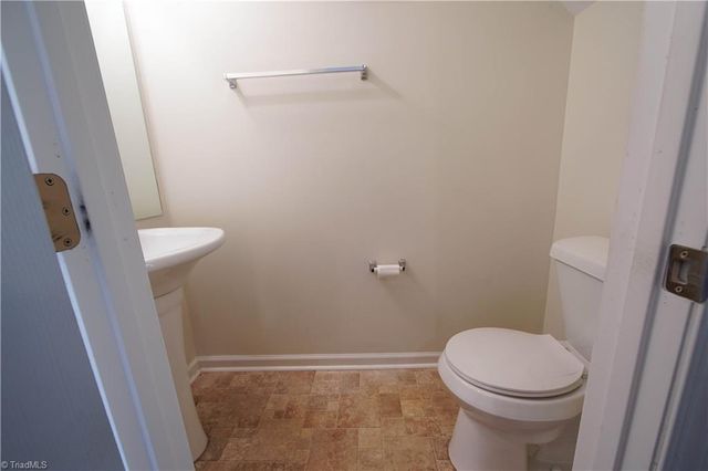 127 sommerwall Place, Greensboro, NC 27405