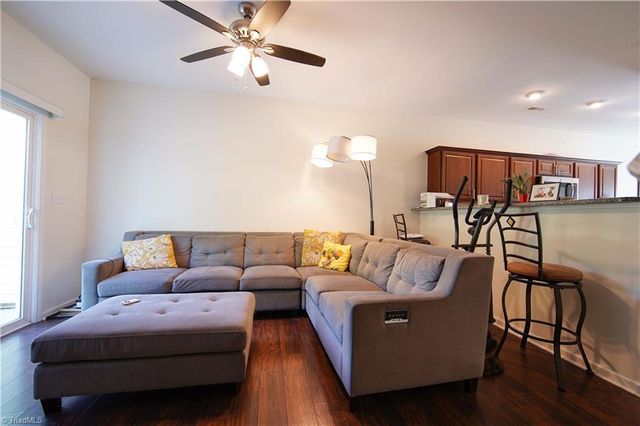 127 sommerwall Place, Greensboro, NC 27405