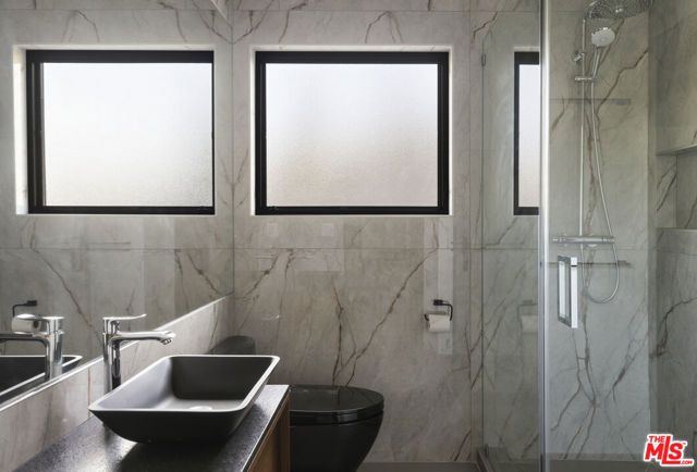 2287 Baxter Street, Los Angeles, CA 90039