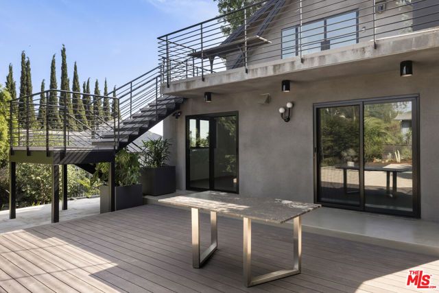 2287 Baxter Street, Los Angeles, CA 90039