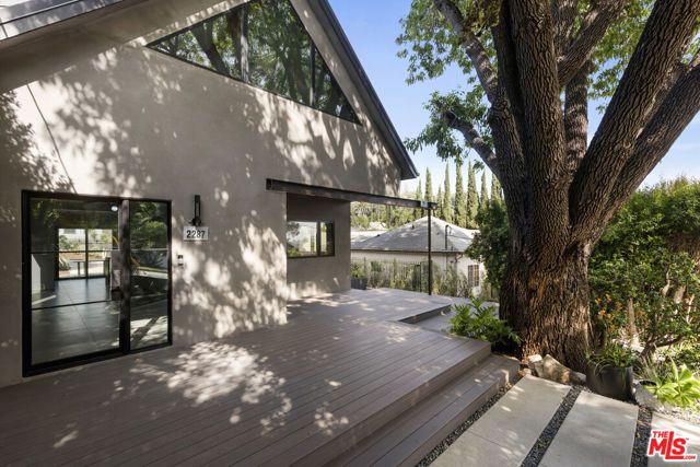 2287 Baxter Street, Los Angeles, CA 90039
