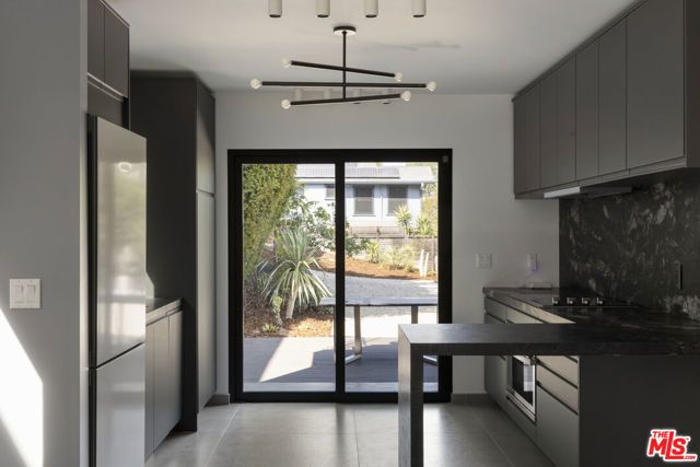 2287 Baxter Street, Los Angeles, CA 90039