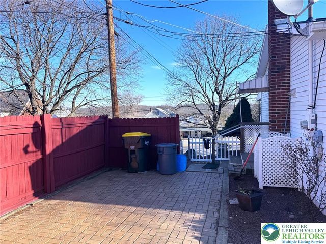 9 West Jewel Street, Roseto Boro, PA 18013