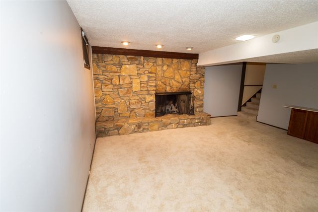 4633 Lockner Drive 3, Urbandale, IA 50322