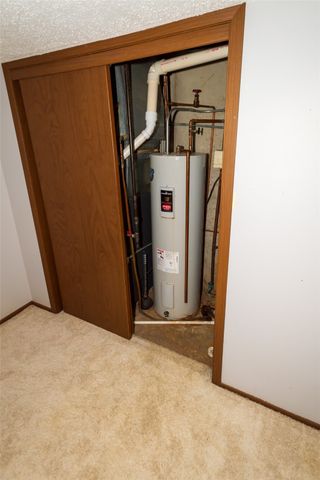 4633 Lockner Drive 3, Urbandale, IA 50322