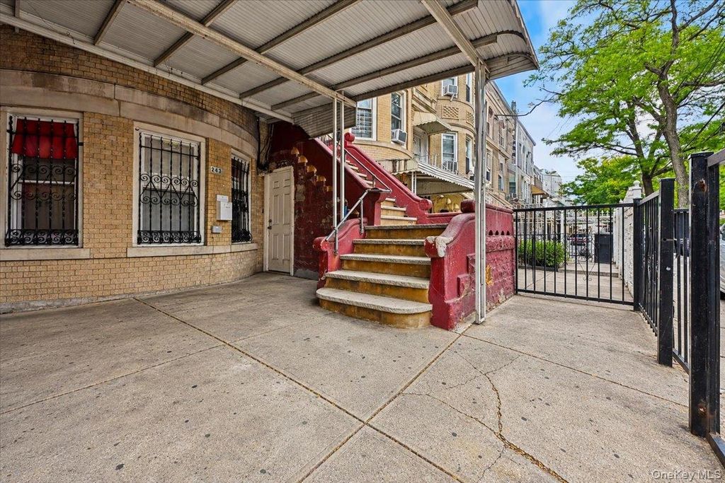 243 Crescent, Brooklyn, NY 11208 — photo 4