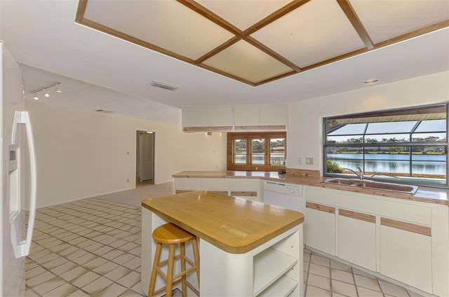 5028 WILLOW LEAF WAY, Sarasota, FL 34241