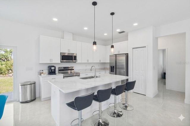 15473 LAKELAND CIRCLE, Port Charlotte, FL 33981