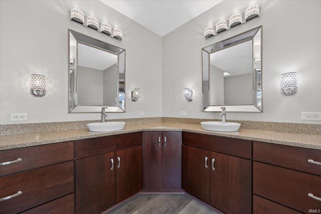 9960 S Saint Andrews Court, Bloomington, IN 47401