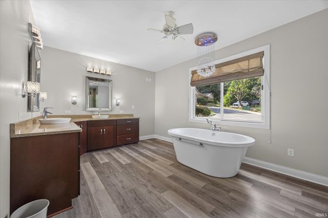 9960 S Saint Andrews Court, Bloomington, IN 47401