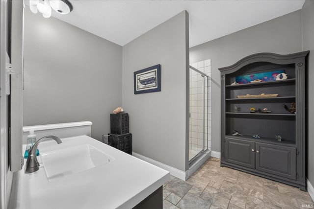 9960 S Saint Andrews Court, Bloomington, IN 47401