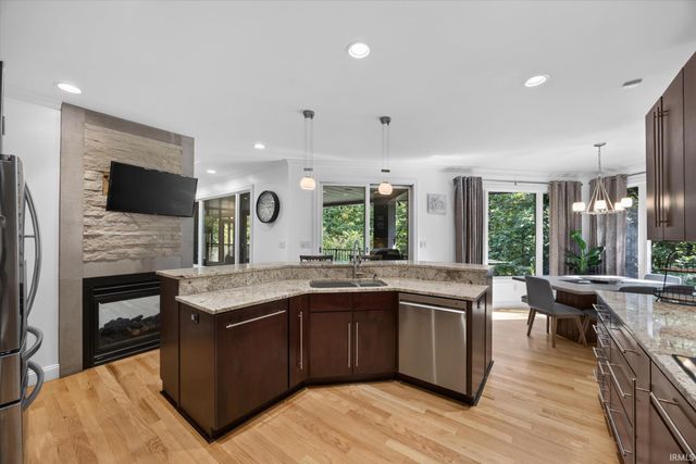 9960 S Saint Andrews Court, Bloomington, IN 47401