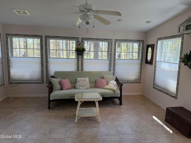 3 Donegal Way, Wilton, NY 12866