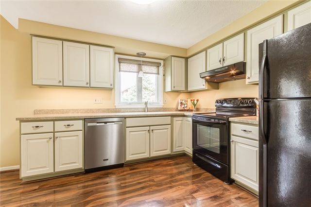 7 Treetop Drive, Perinton, NY 14450