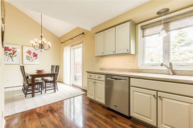 7 Treetop Drive, Perinton, NY 14450