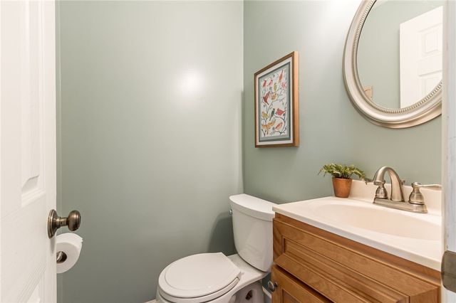 7 Treetop Drive, Perinton, NY 14450