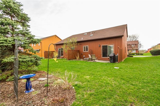 7 Treetop Drive, Perinton, NY 14450