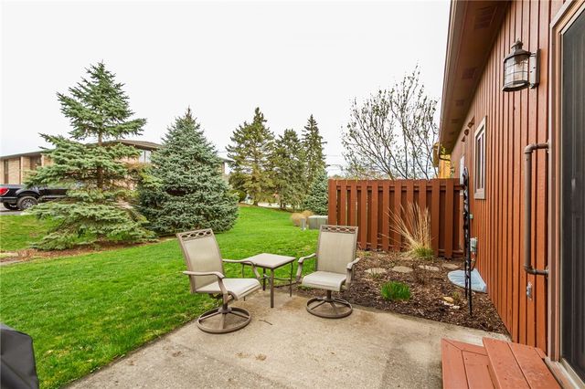 7 Treetop Drive, Perinton, NY 14450