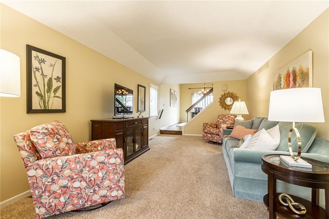 7 Treetop Drive, Perinton, NY 14450