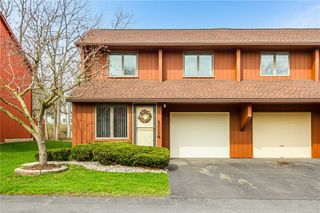 7 Treetop Drive, Perinton, NY 14450