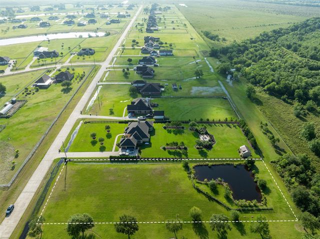 7706 Pebble Hill Lane, Rosharon, TX 77583
