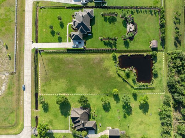 7706 Pebble Hill Lane, Rosharon, TX 77583